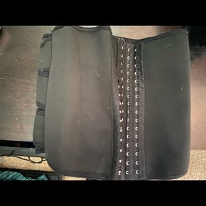 Waist trainer, used once! Will fully clean before shipping.